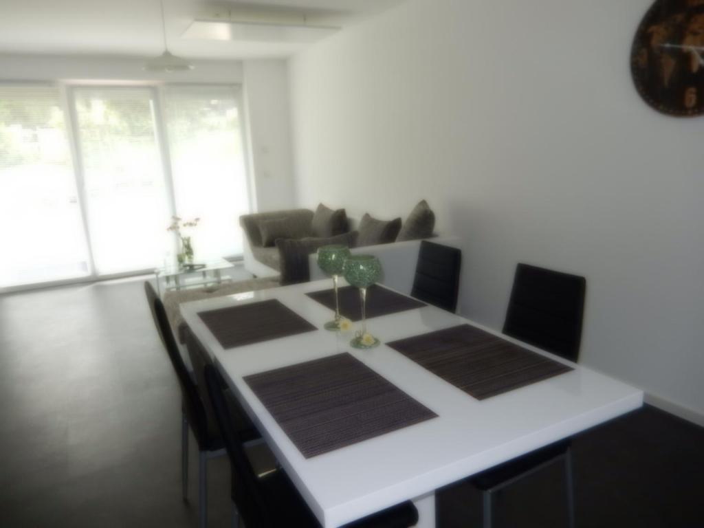 Appartements Haus Stadler 26 Saarburger Straße, 54451 Irsch