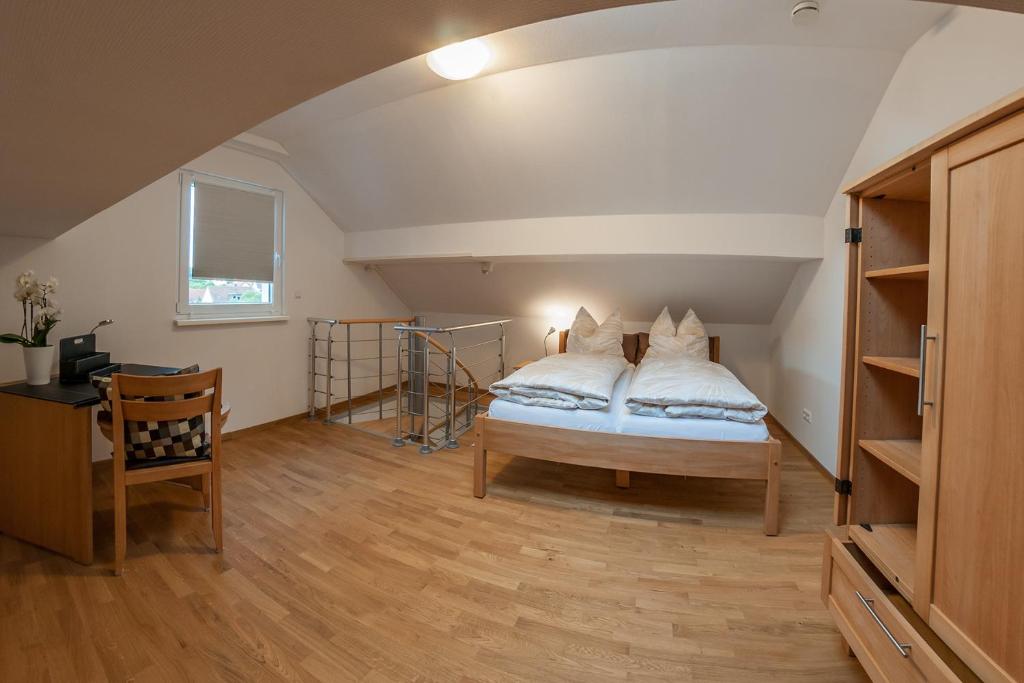 Appartements Haus Vis a vis Hauptstraße 128, 67714 Waldfischbach-Burgalben