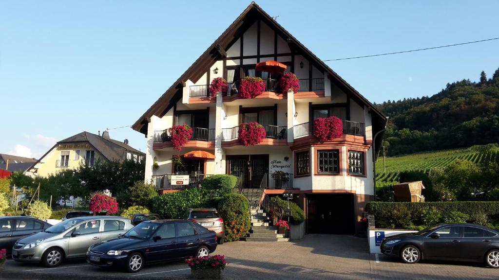 Maison d'hôtes Haus Weingarten APPARTEMENTS-ZIMMER Moselstrasse 9, 56814 Ernst