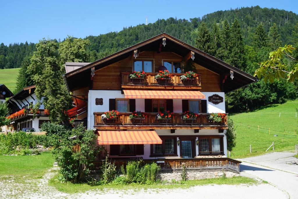 Maison d'hôtes Haus Zauner Berberitzenweg 1, 83242 Reit im Winkl