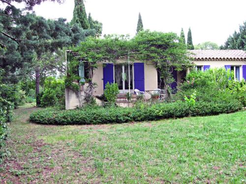 Haus Zypresse Saint-Saturnin-lès-Apt france