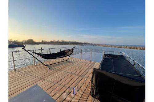 Bateau-hôtel Hausboot Fjord HAVEN mit Biosauna in Barth 28 Hafenstraße Barth