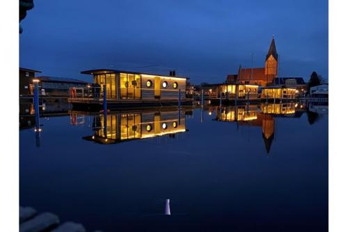 Hausboot Fjord Vela mit Biosauna in Barth Barth allemagne