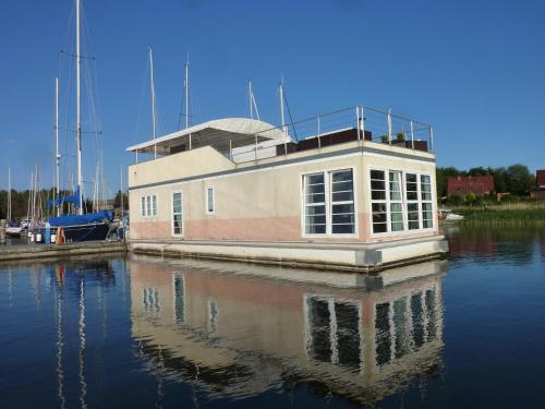 Bateau-hôtel Hausboot LAGOON Am Strelasund 1 Brandshagen