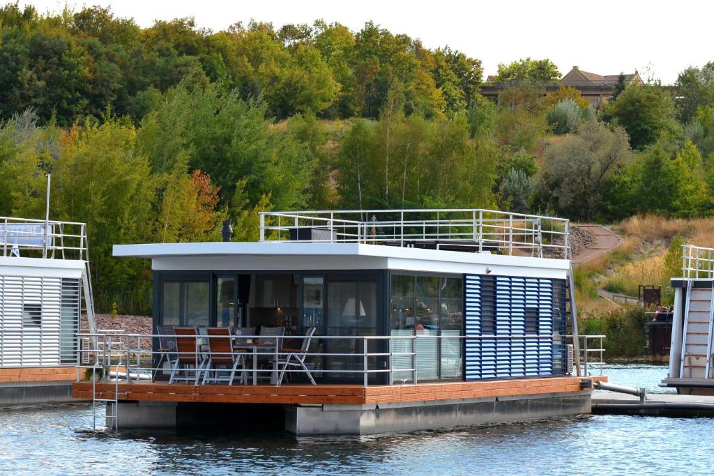 Maison de vacances Hausboot No. 5 \ Hafenplatz 6 Hanfenkontor, Hausboot Nr. 5, Treibholz, 06249 Mücheln