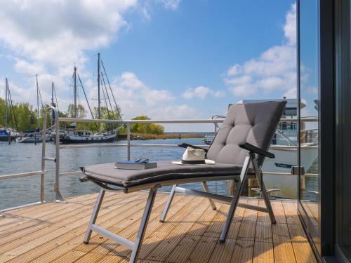 Bateau-hôtel Hausboot Ostsee - Hausboot Usedom - Krosse Krabbe 1 Zum Nordhafen Peenemünde