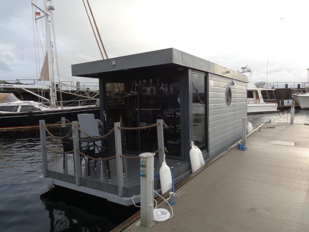 Bateau-hôtel Hausboot Paulada-Mare Fördepromenade Steg A, 24937 Flensbourg