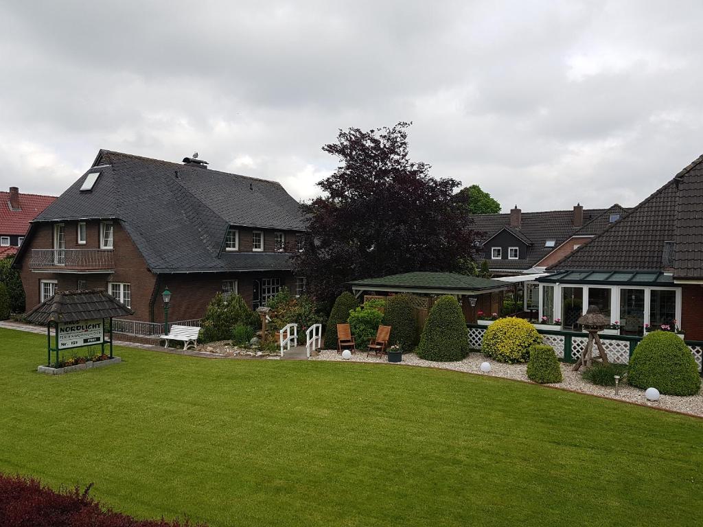 B&B / Chambre d'hôtes Hausnordlicht Dachspitze Störtebekerstraße 121 a 2. Etage, 26553 Dornumergrode