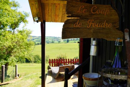 Maison de vacances Hébergements Insolites dans tonneaux - Gite Le Coup de Foudre Le Pont de Vie Vimoutiers