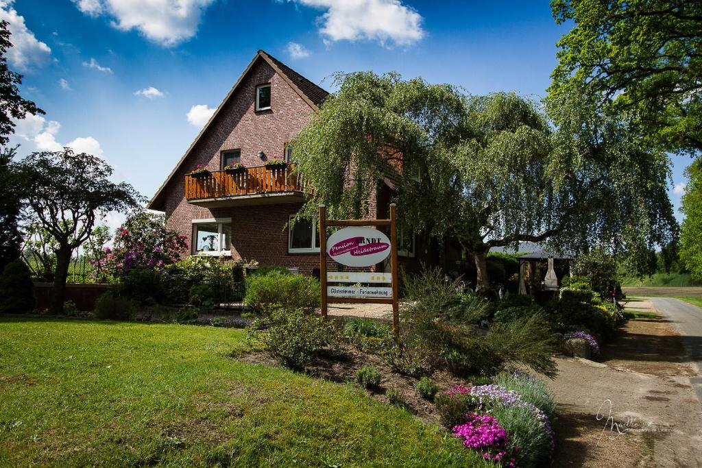 Maison d'hôtes Heidetraum Pension & Ferienwohnung Arndt Volkwardingen 34, 29646 Bispingen