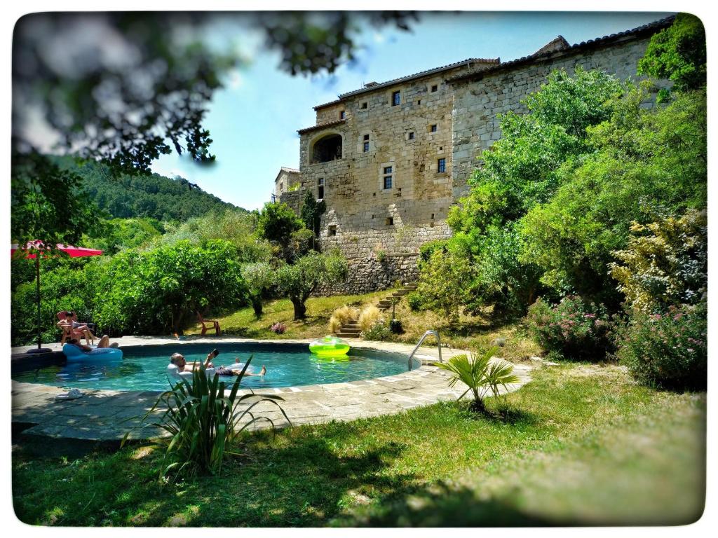 Maison de vacances Hélianthy- Gîte 10 personnes en Sud Ardèche Fayet, 07110 Sanilhac