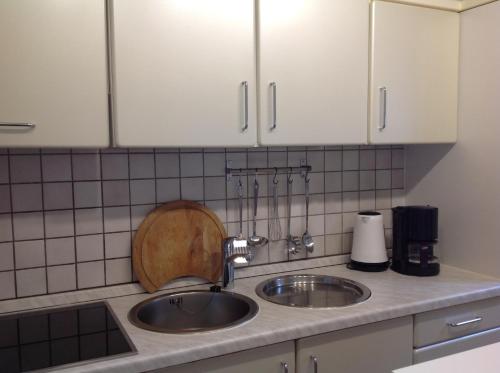 Appartement Helle FEWO, 60 qm, Souterrain, eigener Eingang, Rhein und Nahe 15 Ringstraße Bingen am Rhein