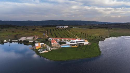 Herdade da Urgueira Vale de Pousadas portugal