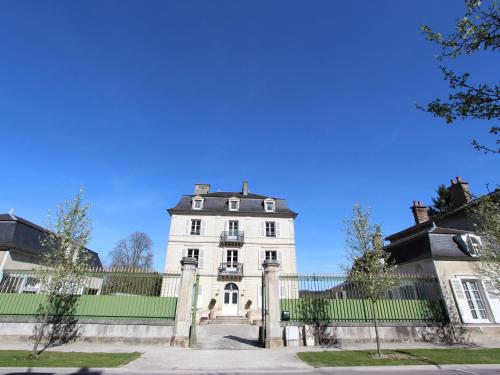 Heritage Castle in Bar sur Seine near River Bar-sur-Seine france