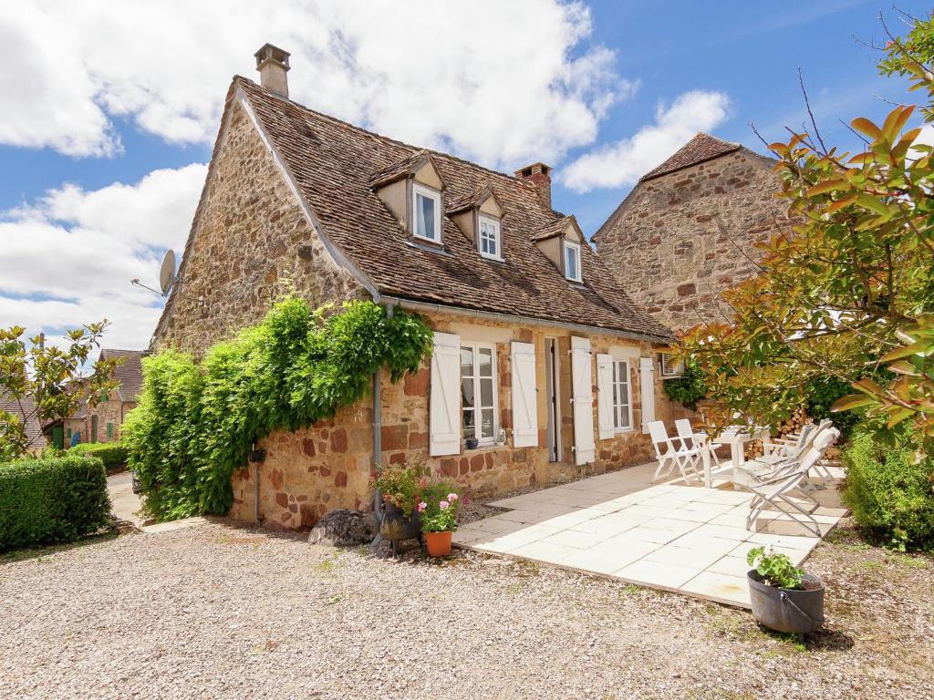 Maison de vacances Heritage Cottage with Pool in Badefold d Ans , 24390 Badefols-dʼAns