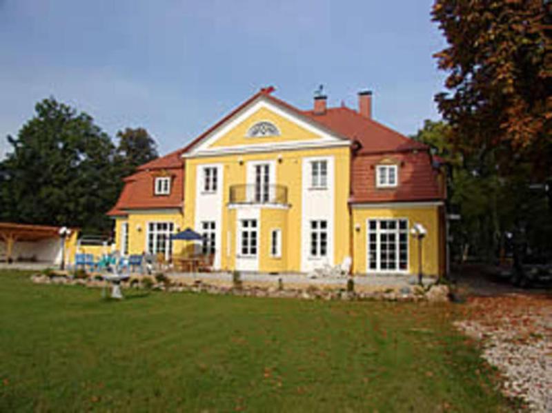 Maisons de vacances Herrenhaus Poppelvitz Poppelvitz 8, 18574 Maltzien