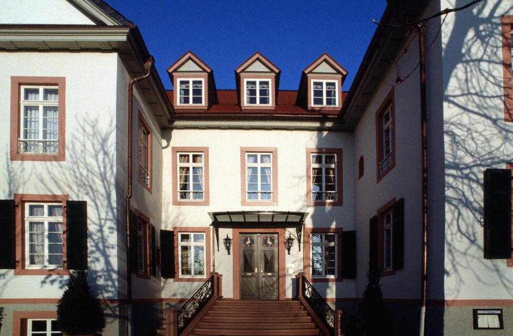 Hôtel Herrenhaus von Löw Steinfurther Hauptstr. 36, 61231 Bad Nauheim