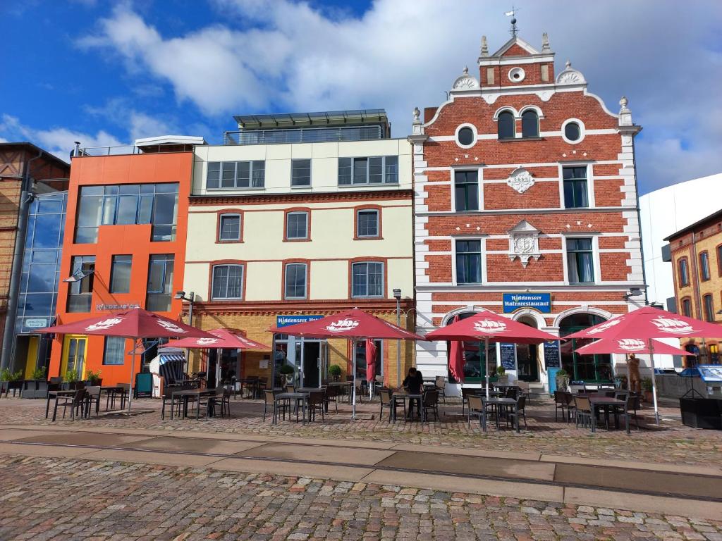 Hôtel Hiddenseer Hotel Hafenstraße 12, 18439 Stralsund