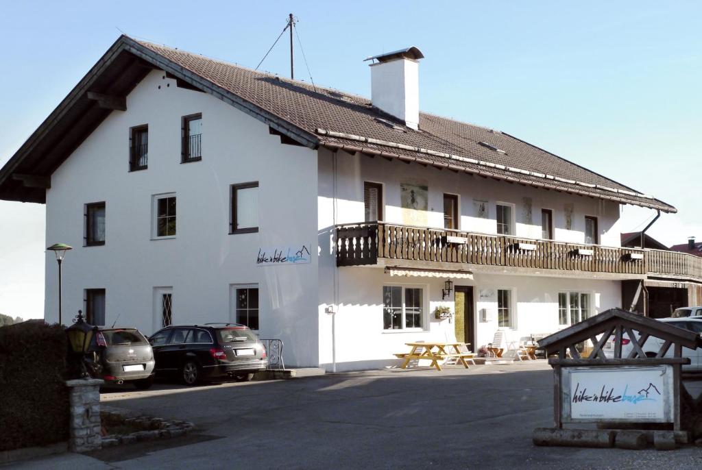 Appartements Hike 'n Bike Base Pollengreutstr. 11, 82433 Bad Kohlgrub