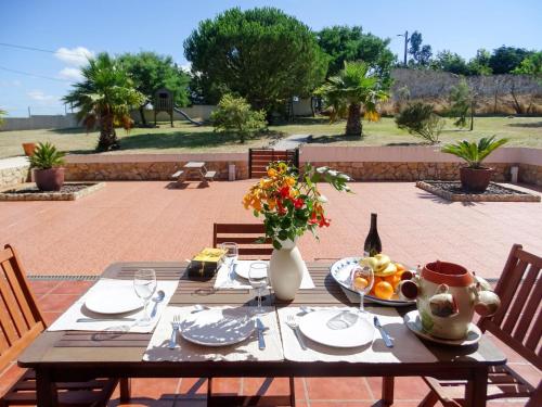 Holiday Home All Welcome - TOV120 Sobreiro Curvo portugal