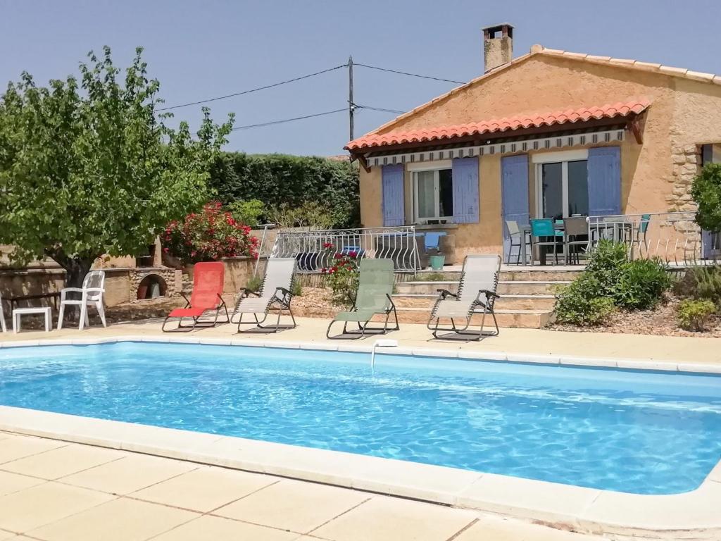 Maison de vacances Holiday Home BELLEVUE , 84110 Rasteau