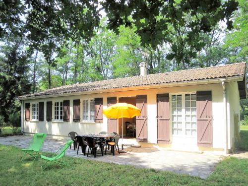 Maison de vacances Holiday Home Cantebos - SLC110  Saint-Laurent-de-Médoc