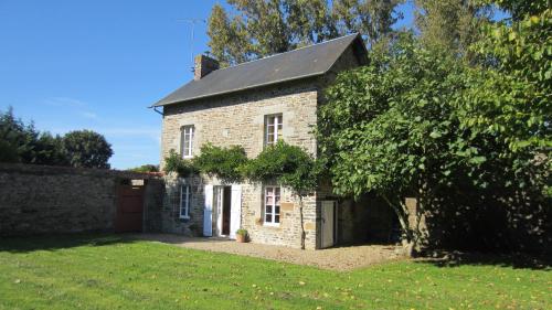 Holiday Home Château de Boucéel Mont Saint Michel Vergoncey france