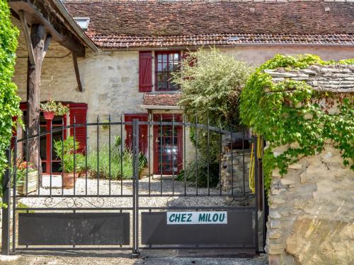 Holiday Home Chez Milou Tanlay france