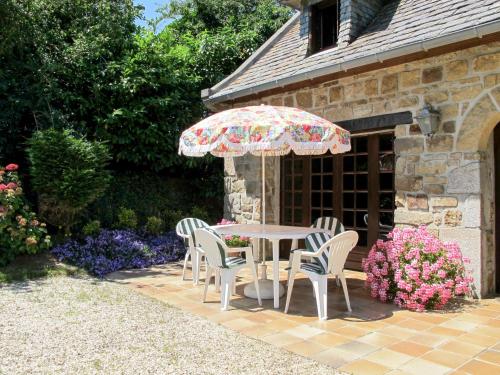Holiday Home Entre Terre et Mer - PLR200 Plounévez-Lochrist france