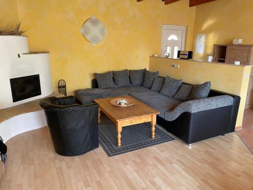 Holiday Home in Gehren with Terrace, Balcony, Heating, BBQ Pepelow allemagne