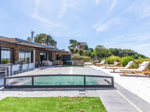 Maison de vacances Holiday Home Indigo-Vue Mer et Piscine chauffée  Saint-Brévin-les-Pins