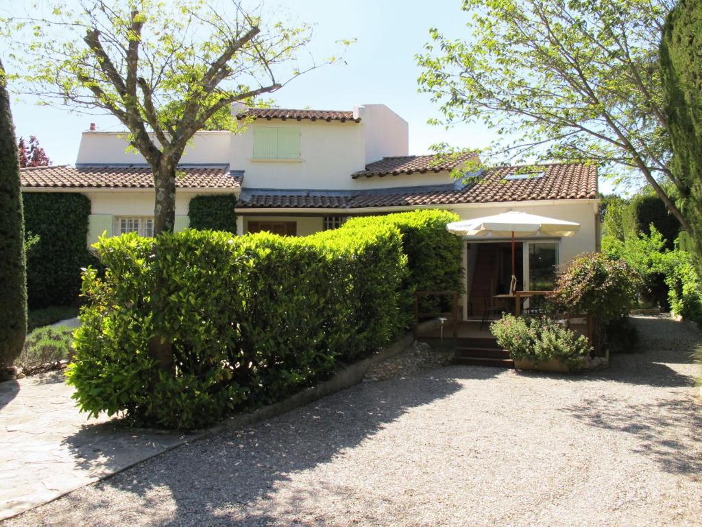 Maison de vacances Holiday Home L'Oasis provencale - AVI120 , 30400 Villeneuve-lès-Avignon