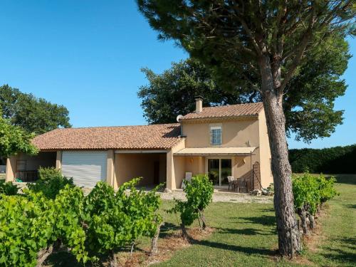 Maison de vacances Holiday Home La Cardeline - GRG200  Grillon