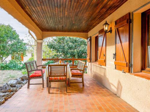Maison de vacances Holiday Home La Maison d'Antoine  Salles-d\'Aude
