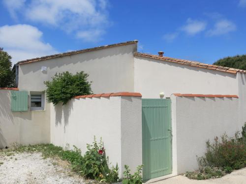 Maison de vacances Holiday Home La Touche - IDR120  La Flotte