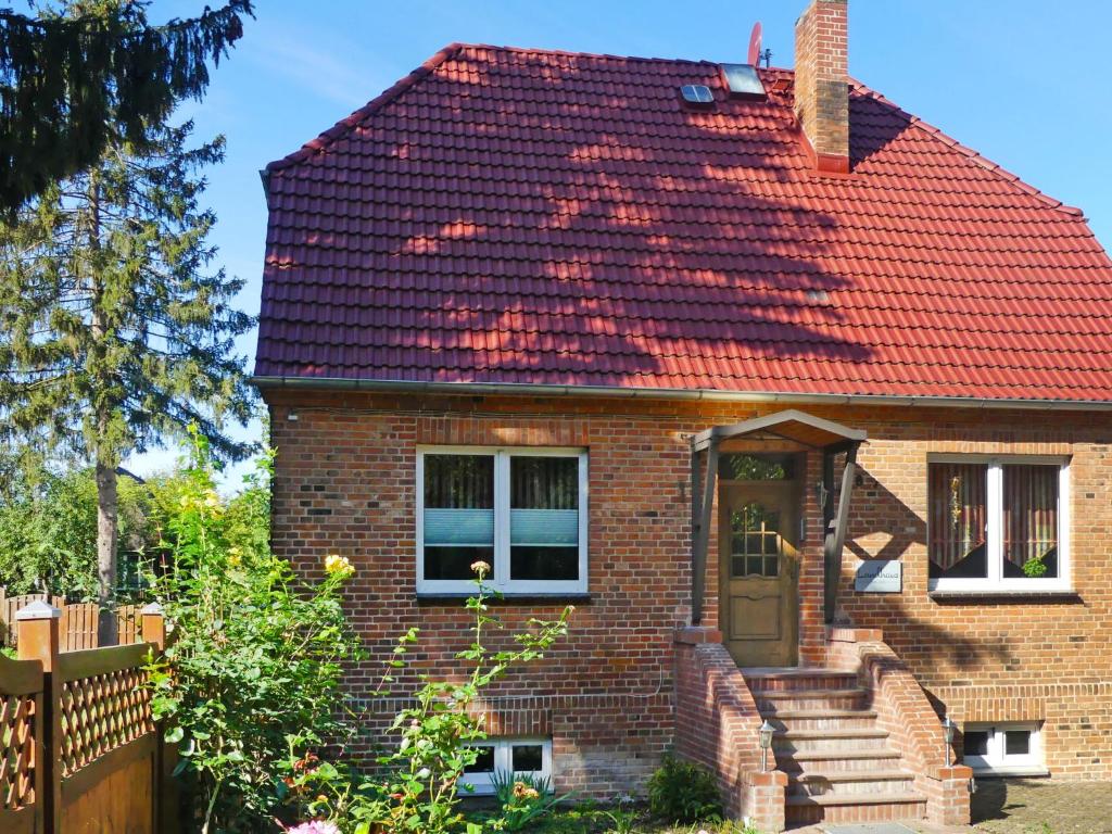 Maison de vacances Holiday Home Landhaus Inselsee , 18276 Mühl Rosin