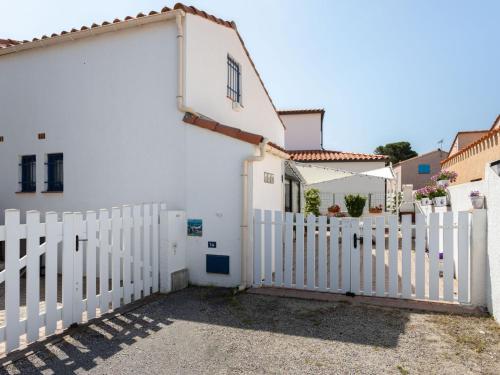 Maison de vacances Holiday Home Le Canigounenc  Sainte-Marie-la-Mer