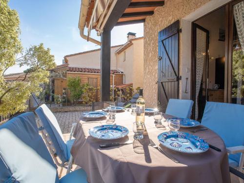 Holiday Home Le Hameau des Bougainvilliers Saint-Cyprien Plage france