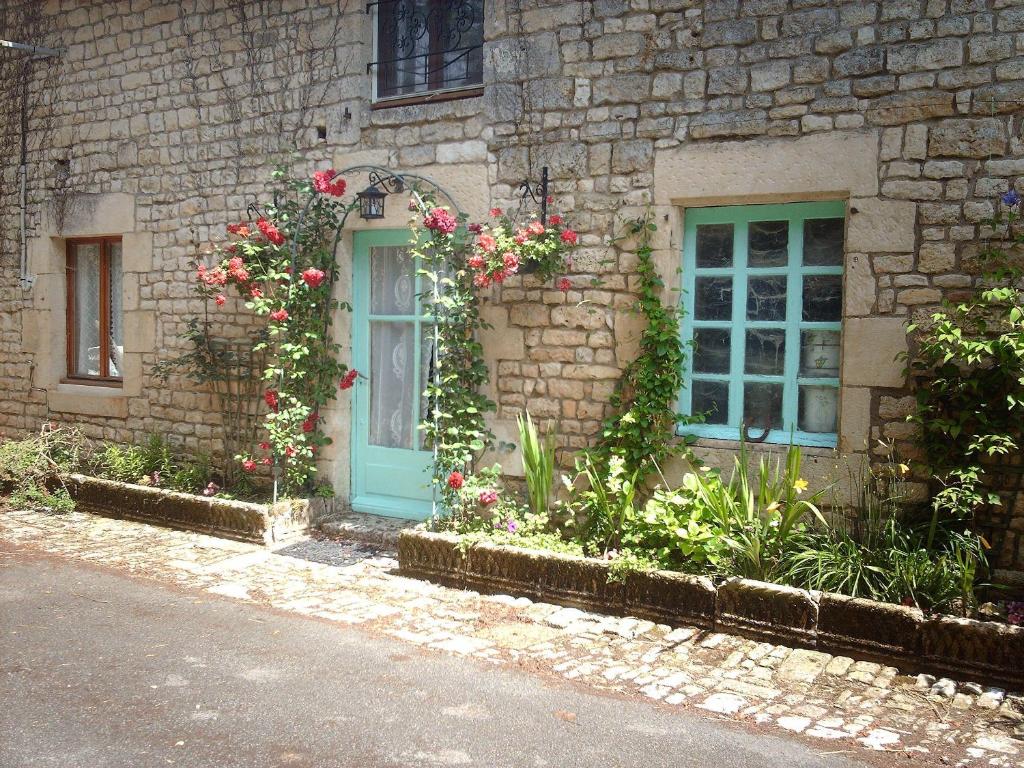 Maison de vacances Holiday home Le Marronier rue des logis, 79110 Ardilleux