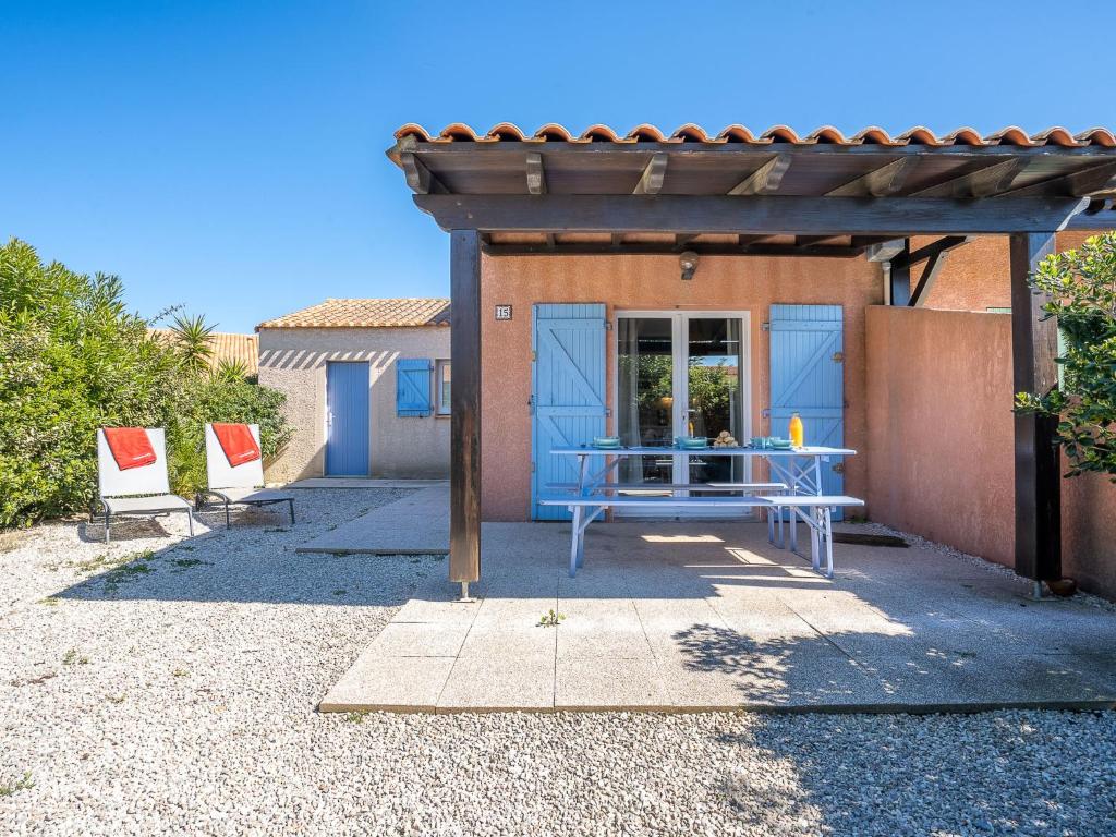 Maison de vacances Holiday Home Les Marines du Roussillon-2 , 66750 Saint-Cyprien Plage