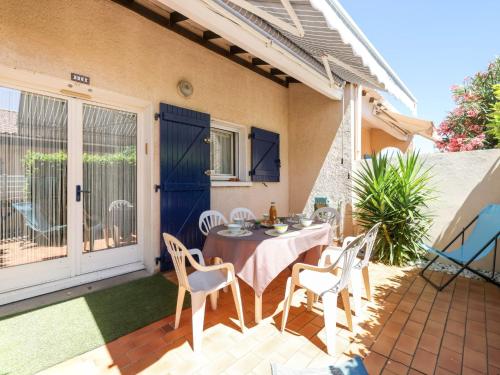 Holiday Home Les mas Bleus Saint-Cyprien Plage france