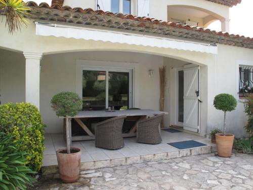 Maison de vacances Holiday Home Les Piboules - LLI150  Callian