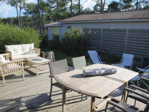 Holiday Home Les Pins de l'Océan - MVT195 Vendays-Montalivet france