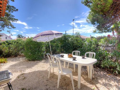 Maison de vacances Holiday Home Les Villas de l'Aygual-3  Saint-Cyprien Plage