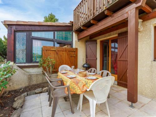 Maison de vacances Holiday Home Les Villas sur la Colline  Narbonne-Plage