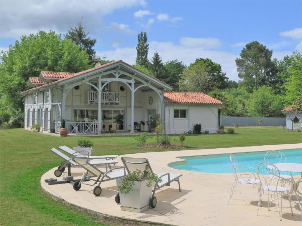 Maison de vacances Holiday Home Lous Bernets , 40240 Losse