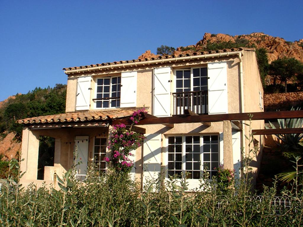 Maison de vacances Holiday Home Maison La Galline , 83530 Agay