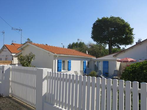 Maison de vacances Holiday Home Mer et Foret - SBP300  Mindin