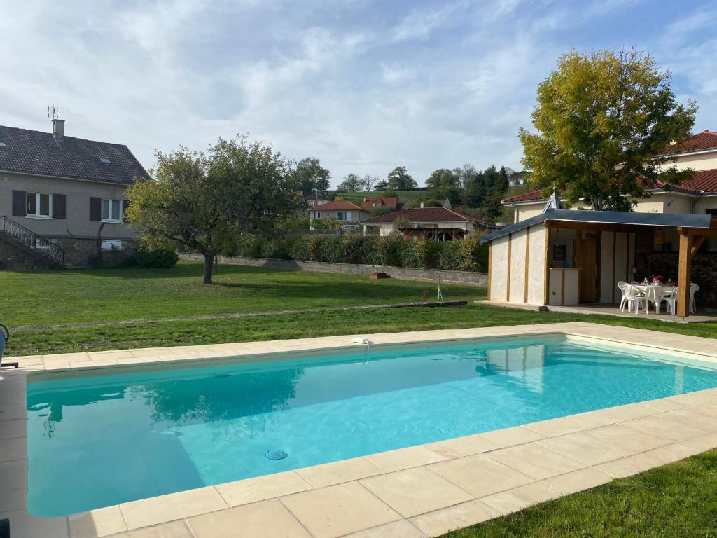 Maison de vacances Holiday Home Passerat , 15600 Maurs