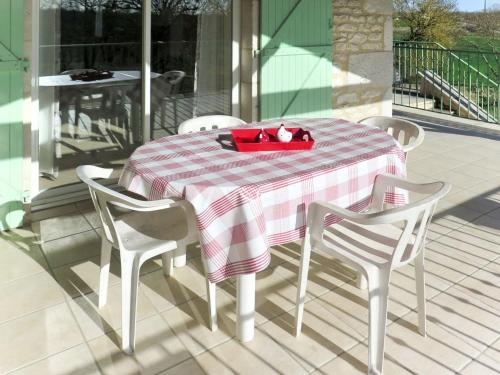 Maison de vacances Holiday Home Pasture - LBQ401  Lalbenque